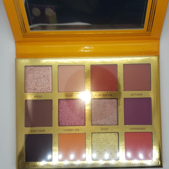Ace Beaute Falling For You Palette eyeshadow - Picture 2 of 3